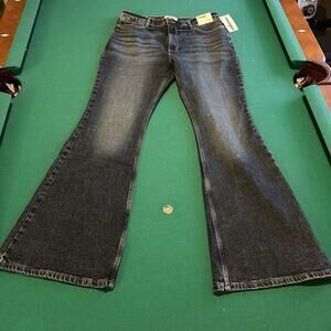 Wrangler Women’s High Rise Fierce Flare Jeans Dark Wash Stretch Denim 14x32 NWT